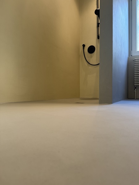 Fugenloses Bad Perspektive Boden